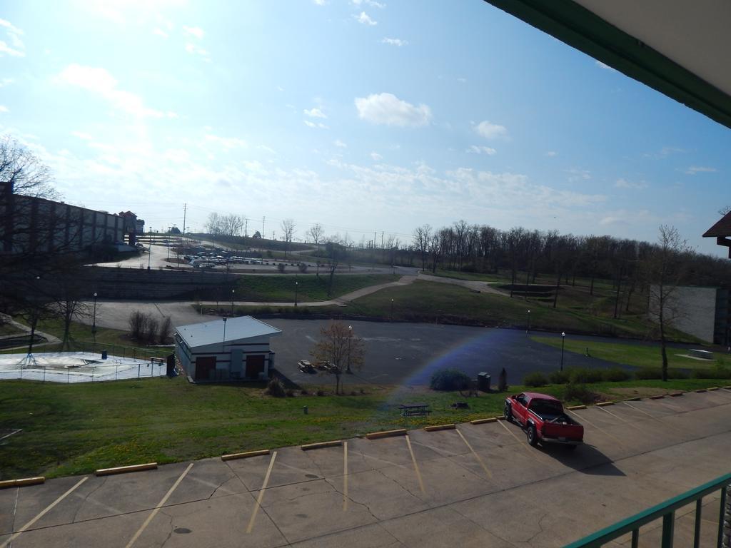 Ramada Branson Hotel And Resort Kültér fotó