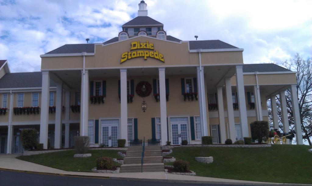 Ramada Branson Hotel And Resort Kültér fotó